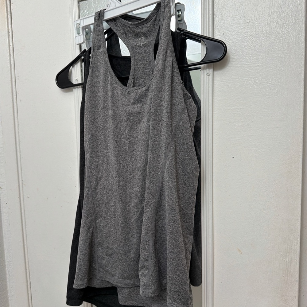 Women’s 2 pc Racerback Tank Top - Unbranded